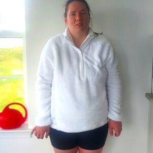 Exertek Snow White Fleece Pullover Size XL Two Pockets